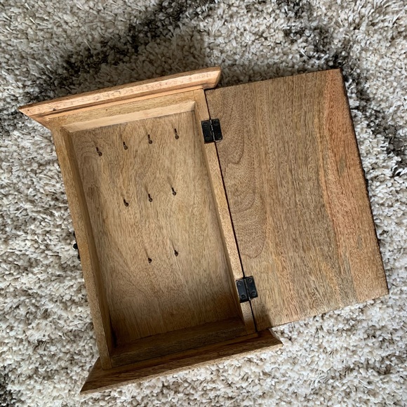 Key holder/Hanger- Wall Decor - Rustic - Picture 2 of 4
